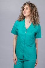Încărcați imaginea în vizualizatorul Galerie, Costum Medical Premium TAG ZIP Confort | Uniforma Medicala Femei Bumbac | Verde Chirurgical