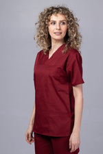 Încărcați imaginea în vizualizatorul Galerie, Costum Medical TAG ClassIQ | Uniforma Medicala Unisex Bumbac-Poliester | Visiniu