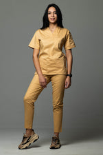 Încărcați imaginea în vizualizatorul Galerie, Costum Medical de dama TAG Premium Unisex | Uniforma Medicala Unisex Cotton Stretch | Auriu