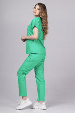 Încărcați imaginea în vizualizatorul Galerie, Costum Medical Premium TAG Ambra | Uniforma Medicala Feminina Cotton Stretch | Verde Spital