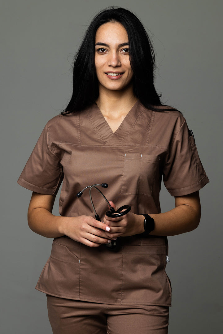 Costum Medical de dama TAG Premium Unisex | Uniforma Medicala Unisex Cotton Stretch | Cafeniu