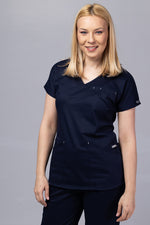 Încărcați imaginea în vizualizatorul Galerie, Costum Medical Premium TAG Ambra | Uniforma Medicala Feminina Cotton Stretch | Bleumarin