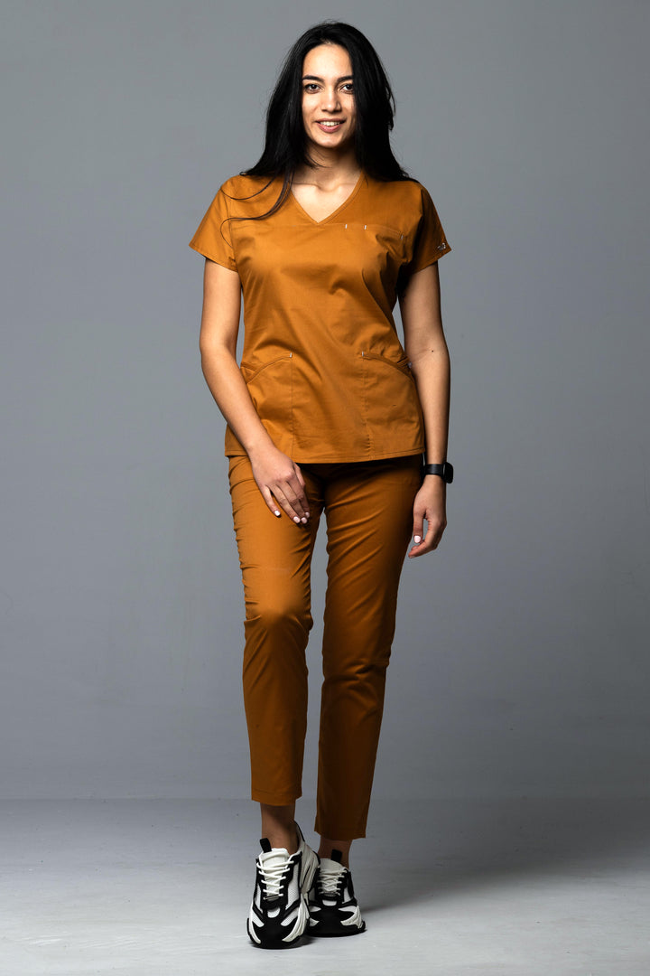 Costum Medical Premium TAG Ambra | Uniforma Medicala Feminina Cotton Stretch | Caramel