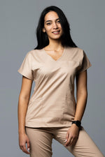 Încărcați imaginea în vizualizatorul Galerie, Costum Medical Premium TAG Ambra | Uniforma Medicala Feminina Cotton Stretch | Pudra
