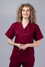 Încărcați imaginea în vizualizatorul Galerie, Costum Medical de dama TAG Premium Unisex | Uniforma Medicala Unisex Cotton Stretch | Visiniu
