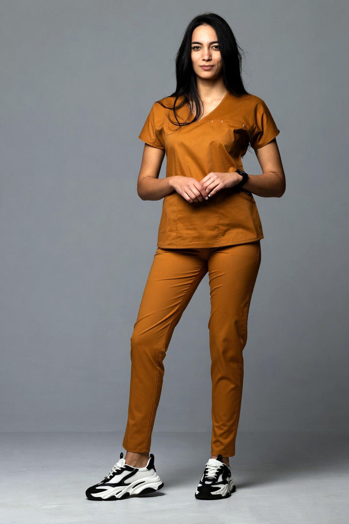 Costum Medical Premium TAG Ambra | Uniforma Medicala Feminina Cotton Stretch | Caramel
