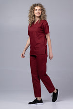 Încărcați imaginea în vizualizatorul Galerie, Costum Medical TAG ClassIQ | Uniforma Medicala Unisex Bumbac-Poliester | Visiniu