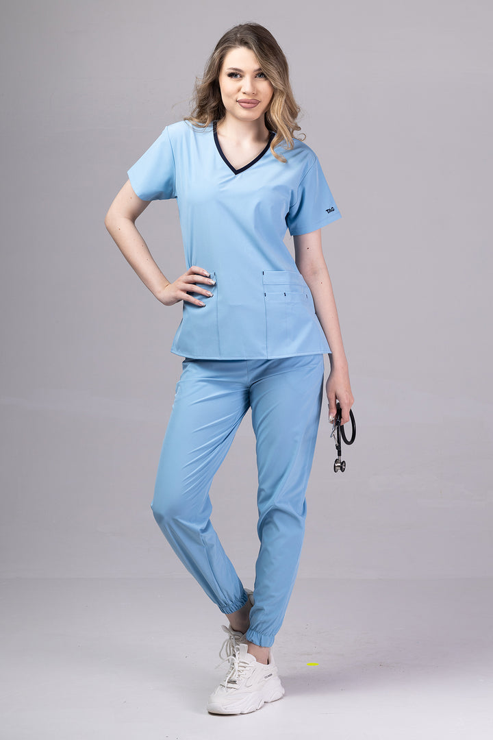 Costum Medical Premium TAG EVA | Uniforma Dama Poly Spandex | Bleu Ciel