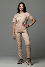 Încărcați imaginea în vizualizatorul Galerie, Costum Medical de dama TAG Premium Unisex | Uniforma Medicala Unisex Cotton Stretch | Pudra