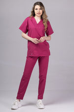 Încărcați imaginea în vizualizatorul Galerie, Costum Medical de dama TAG Premium Unisex | Uniforma Medicala Unisex Cotton Stretch | Zmeura