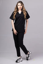 Încărcați imaginea în vizualizatorul Galerie, Costum Medical Premium de dama TAG Cool | Uniforma Medicala de vara | Negru