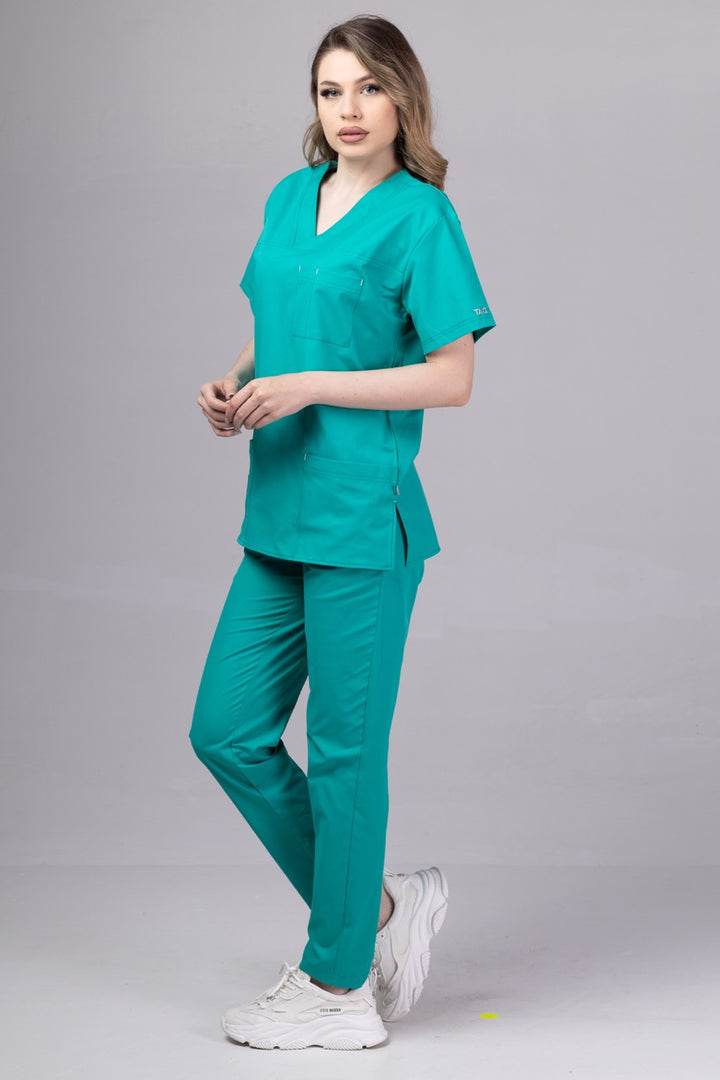Costum Medical Premium de dama TAG Cool | Uniforma Medicala de vara | Verde Chirurgical