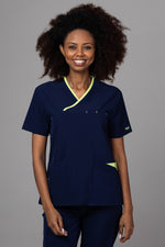 Încărcați imaginea în vizualizatorul Galerie, Costum Medical Premium de dama TAG Onyx | Uniforma Medicala Poly Spandex | Bleumarin cu paspoal Green Apple