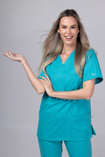 Încărcați imaginea în vizualizatorul Galerie, Costum Medical Premium de dama TAG Cool | Uniforma Medicala de vara | Turcoaz