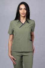 Încărcați imaginea în vizualizatorul Galerie, Costum Medical Premium de dama TAG Onyx | Uniforma Medicala Poly Spandex | Kaki cu paspoal Bleumarin