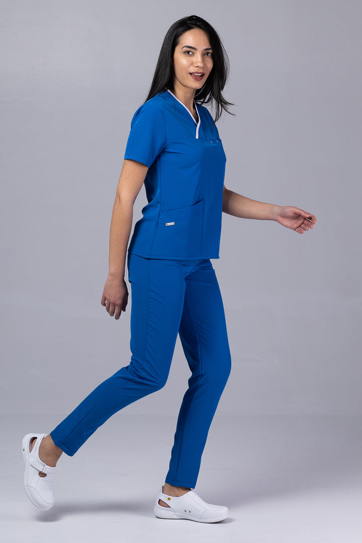 Costum Medical Premium de dama TAG Onyx | Uniforma Medicala Poly Spandex | Albastru Marin cu paspoal Alb