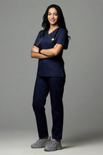 Încărcați imaginea în vizualizatorul Galerie, Costum Medical TAG ClassIQ | Uniforma Medicala Unisex Bumbac-Poliester | Bleumarin